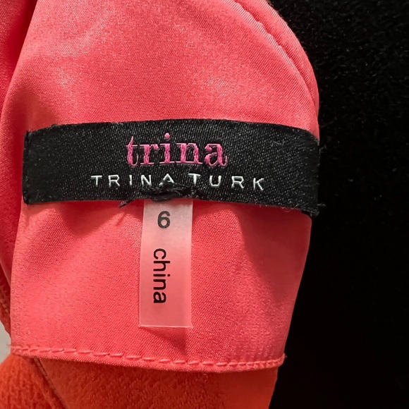 Trina Turk Women's Jurnee Ruffle Cold Shoulder Dress Size 6 - Picture 5 of 6